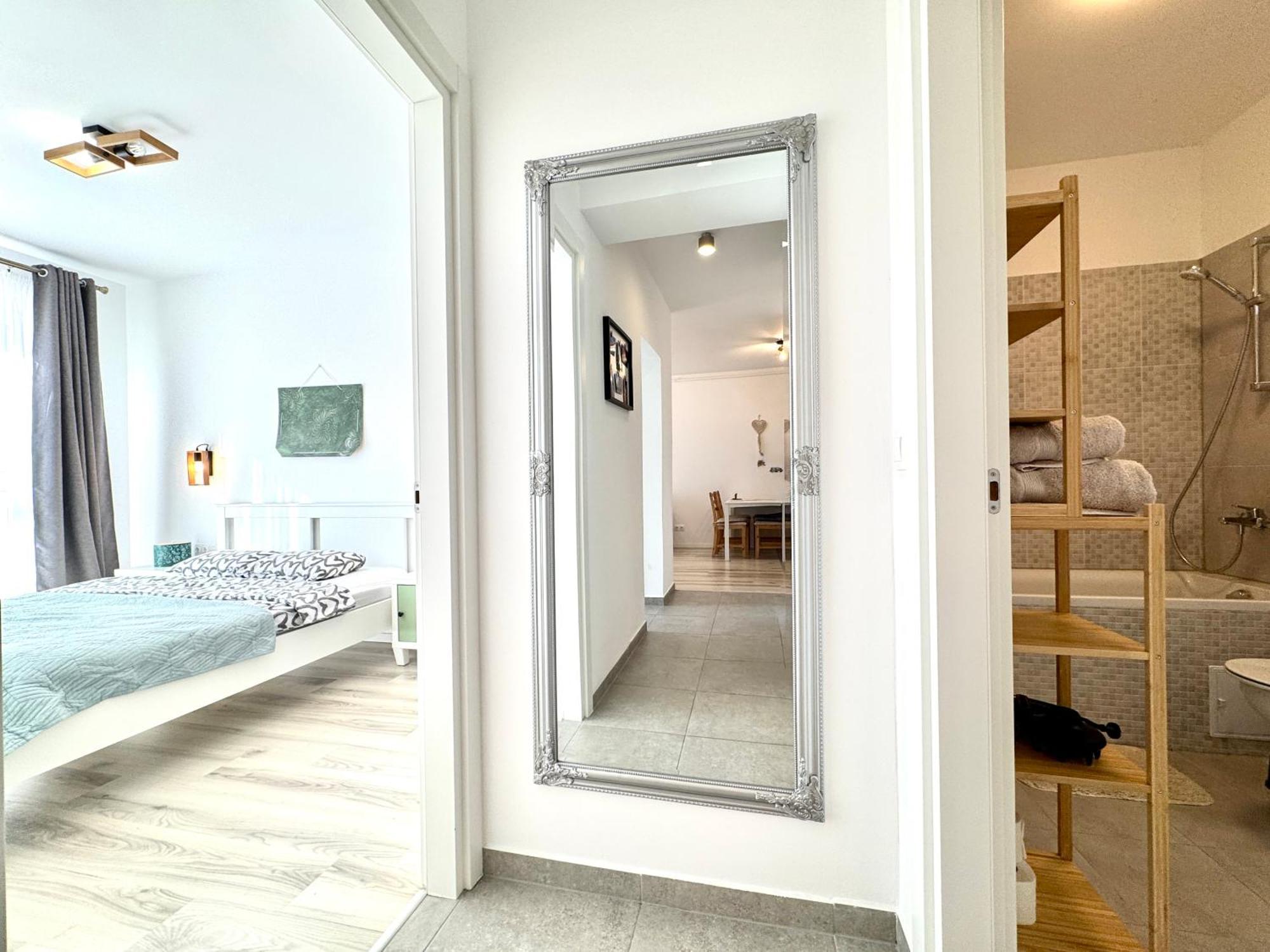 Luca'S Forest Apartment Тімішоара Екстер'єр фото