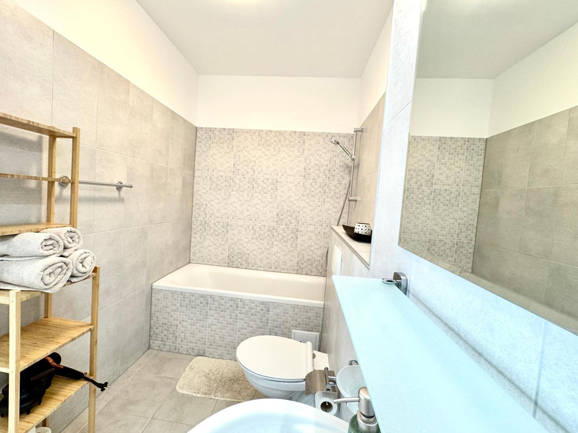 Luca'S Forest Apartment Тімішоара Екстер'єр фото